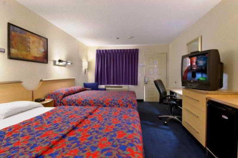 California Inn And Suites, Rancho Cordova Eksteriør bilde